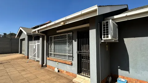 29 Bezuidenhout Rd, Wadeville